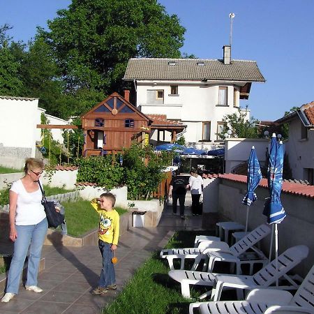 Hotel Aleksievata Kashta Gurgulyat Экстерьер фото