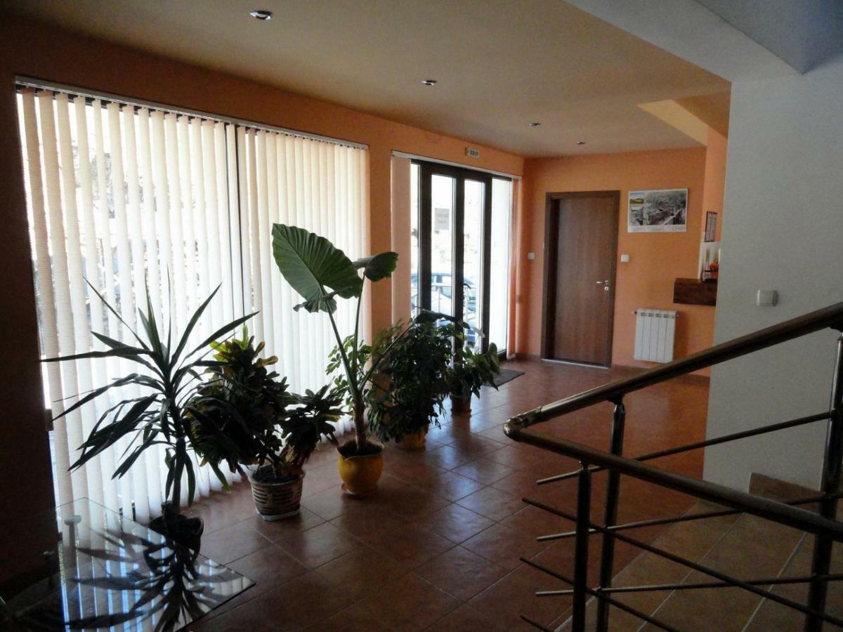 Hotel Aleksievata Kashta Gurgulyat Экстерьер фото