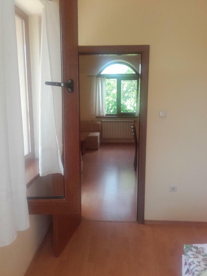 Hotel Aleksievata Kashta Gurgulyat Экстерьер фото