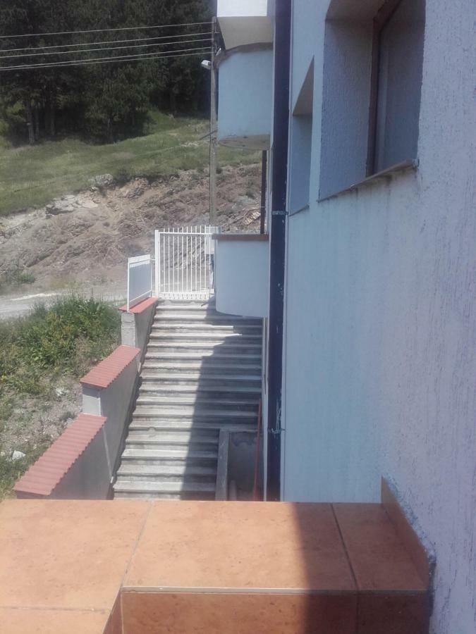 Hotel Aleksievata Kashta Gurgulyat Экстерьер фото