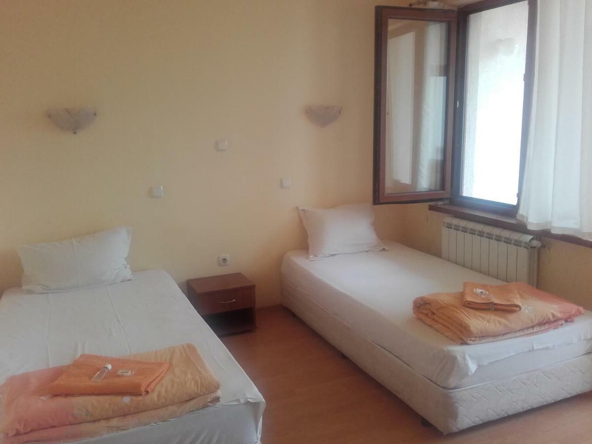 Hotel Aleksievata Kashta Gurgulyat Экстерьер фото